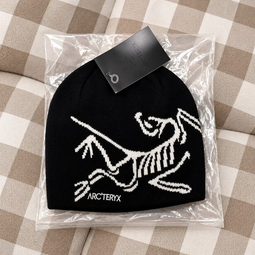 Hot deal bird head toque - hot,